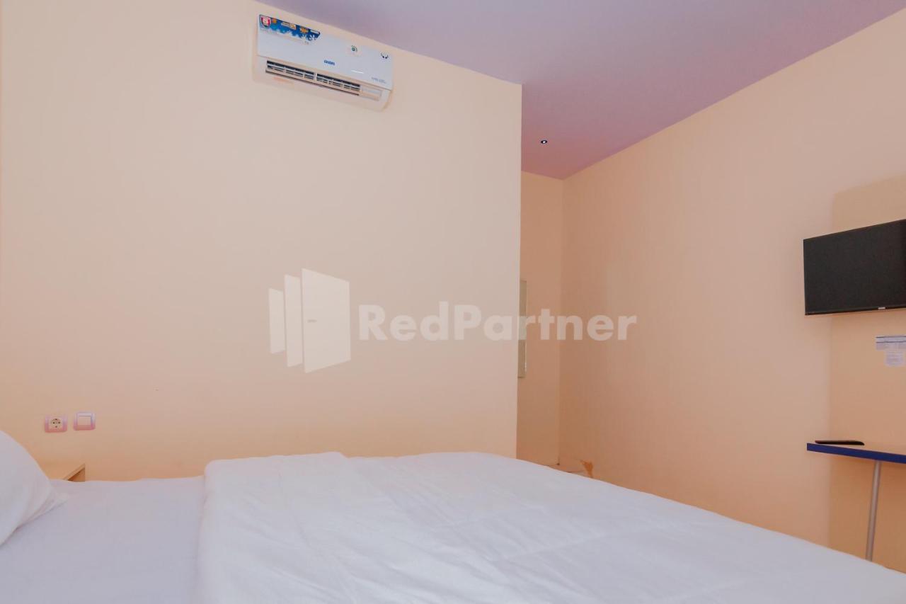 Ungu Kangen Hotel Bogor Mitra Reddoorz المظهر الخارجي الصورة